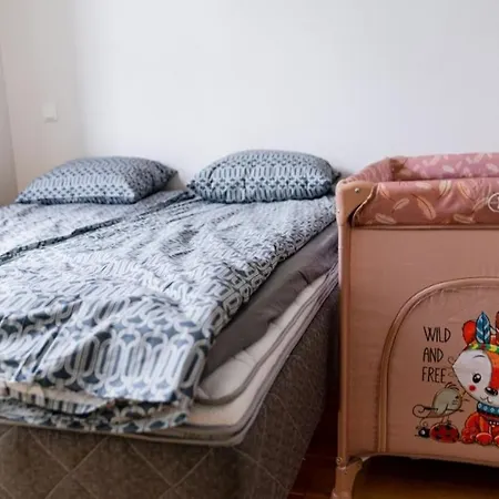아파트 Karusselli Beach Apartement 페르누